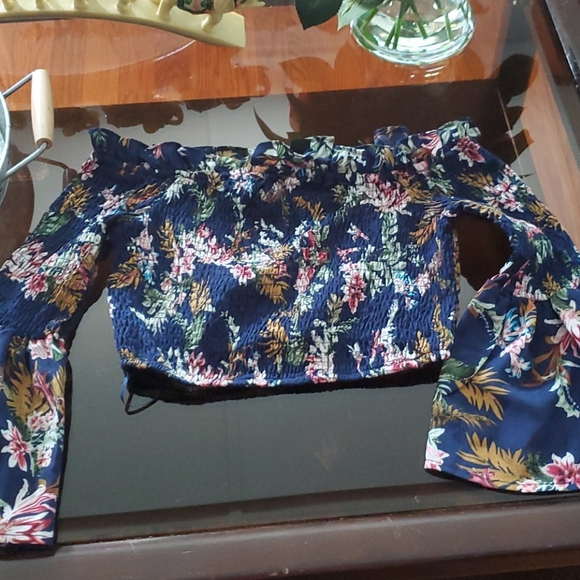 Small - Picture 2 of 6